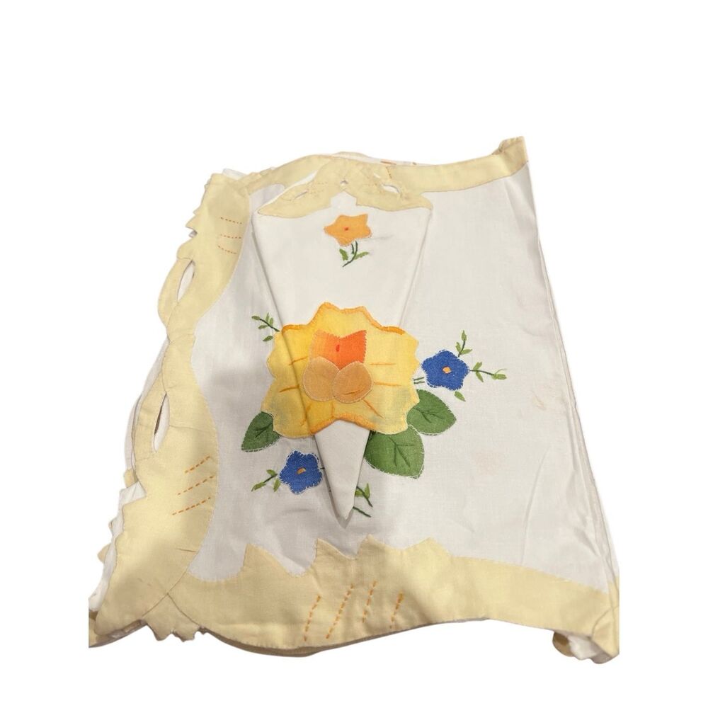 Vintage Belcrest Napkin and placemat set of 4